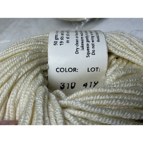 Reynolds PALOMA Yarn Lot of 8 Sand Beige Lambswool Microfiber Blend 50gms Italy - Picture 6 of 7